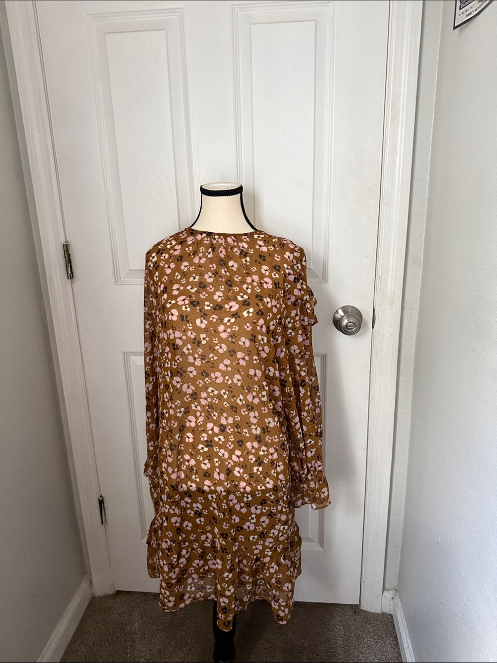 Who What Wear Brown Floral Long Sleeve Ruffle Hem Dress